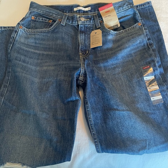 Levi’s Low Pro Straight Destructed Jeans - Picture 8 of 12